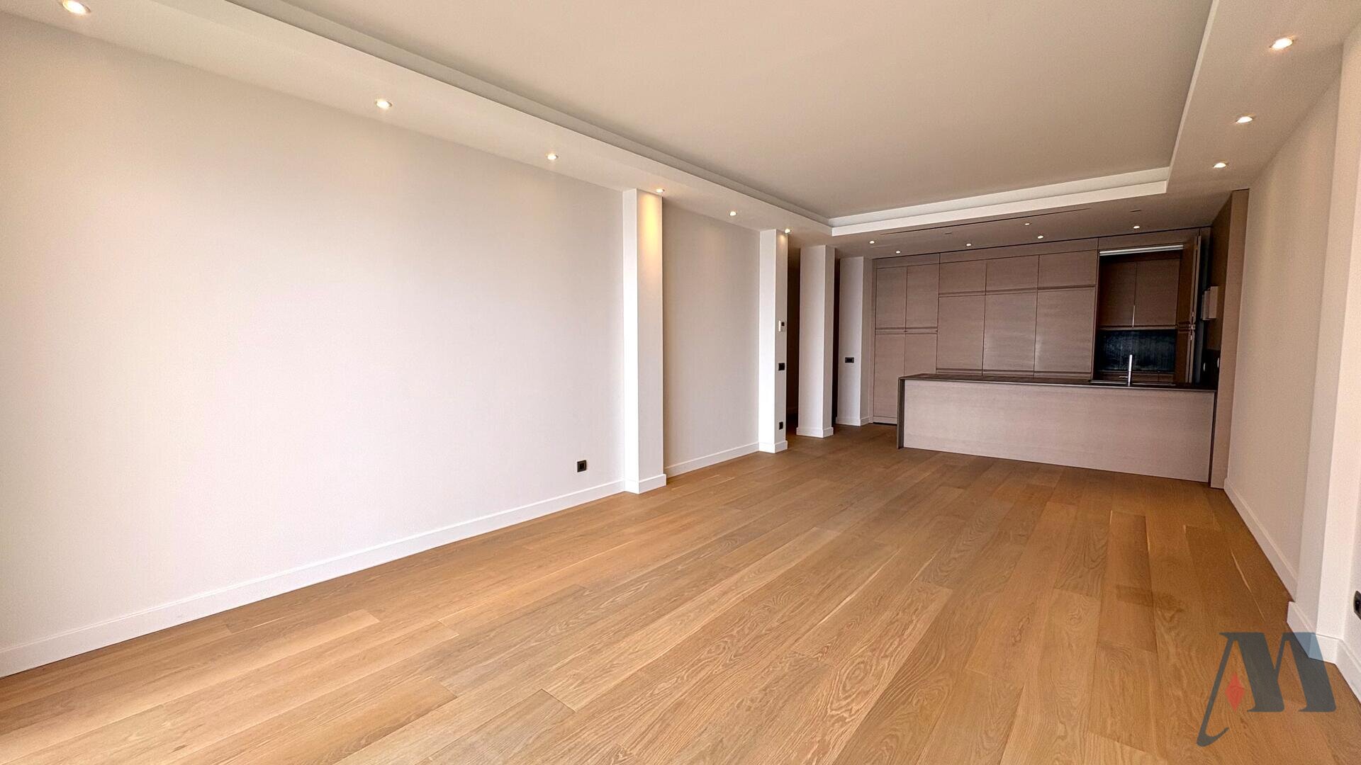 APPARTEMENT 5 PIECES - CARRE D'OR - 2 / 18