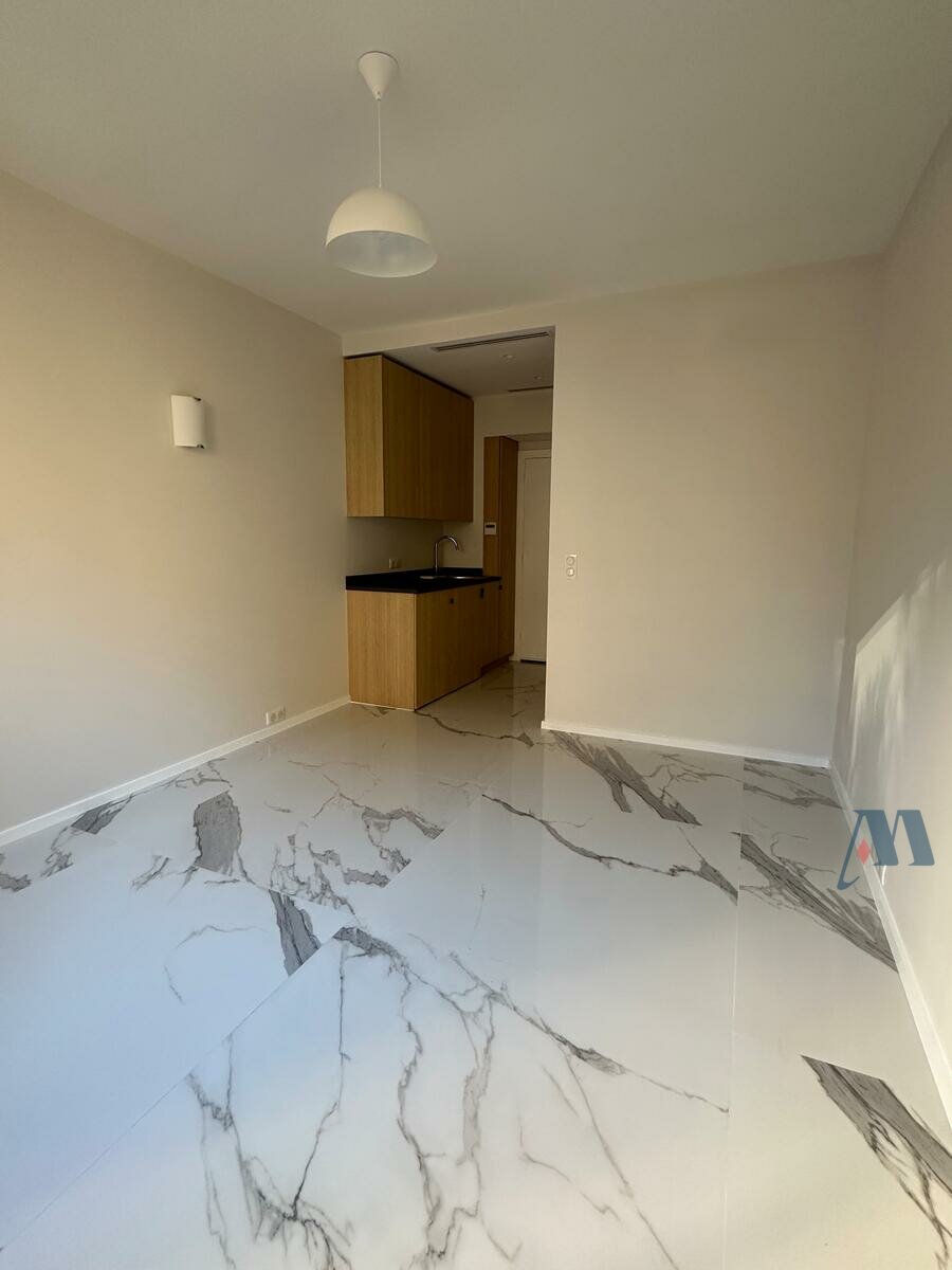 MONOLOCALE - LA ROUSSE -ST ROMAN - 1 / 4