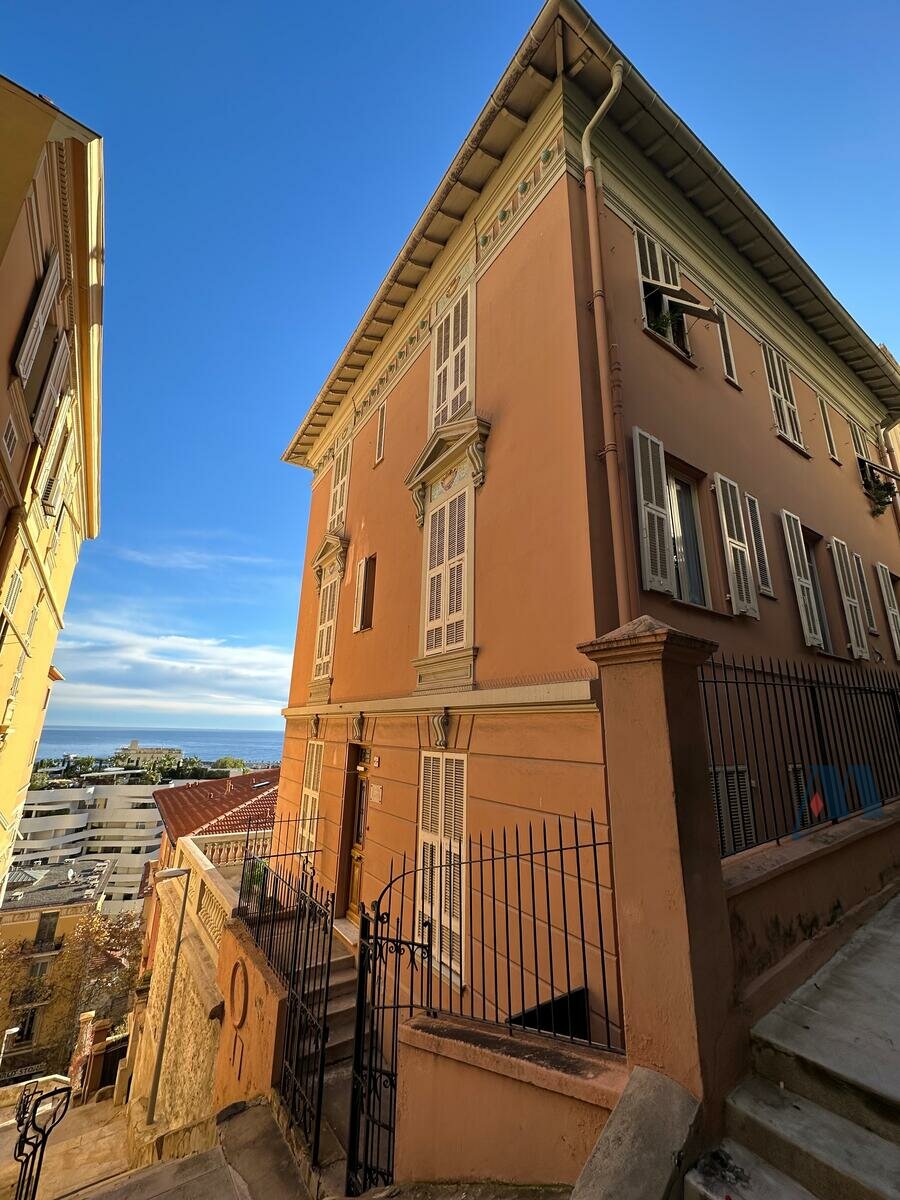 3 ROOM APARTMENT - CONDAMINE - 1 / 8