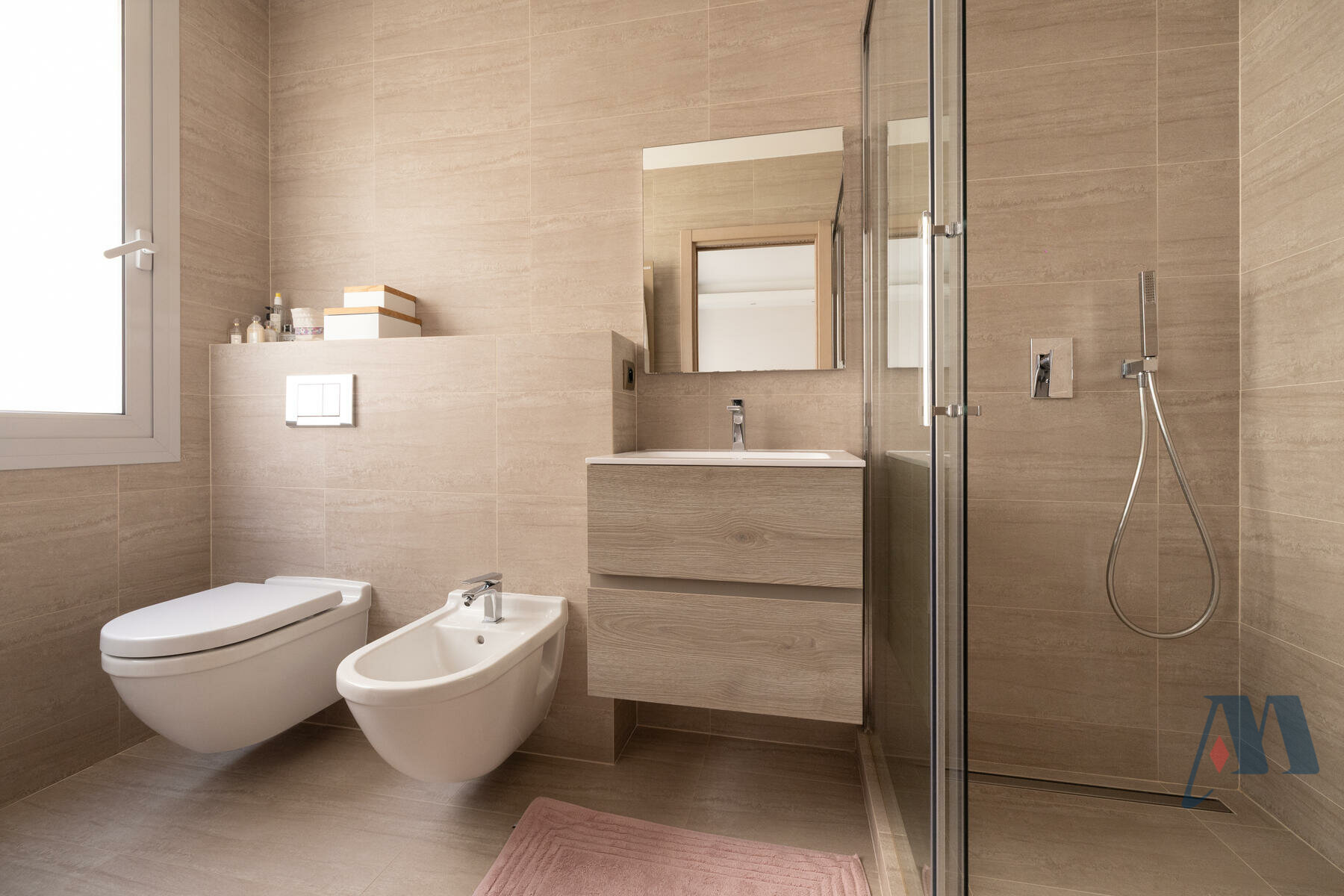 5 ROOM APARTMENT - CARRÉ D'OR - 16 / 23