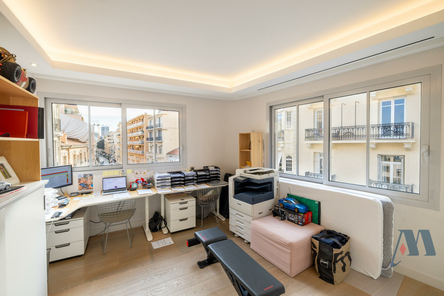 5 ROOM APARTMENT - CARRÉ D'OR - 20 / 23