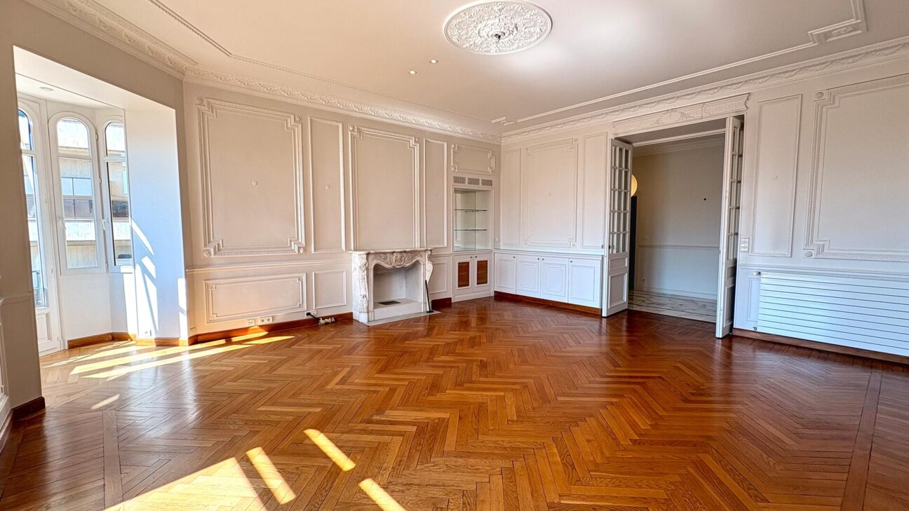 SUPERBE BOURGEOIS - MONEGHETTI - 4/5 PIECES - 5 / 16