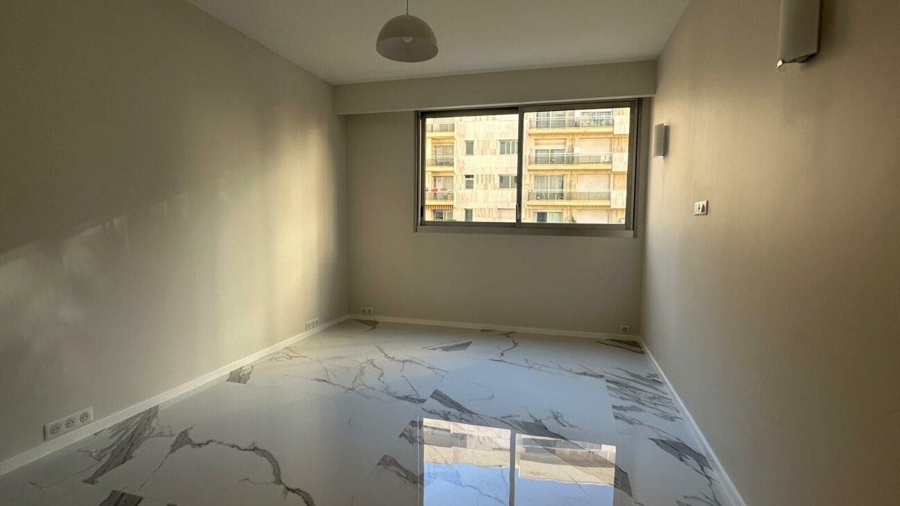 MONOLOCALE - LA ROUSSE -ST ROMAN - 3 / 4